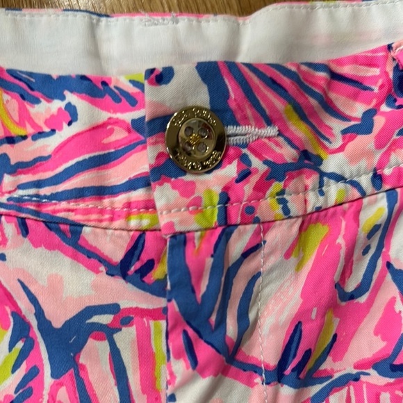 Lily Pulitzer multi shell of a time print Callahan Shorts - Picture 4 of 8